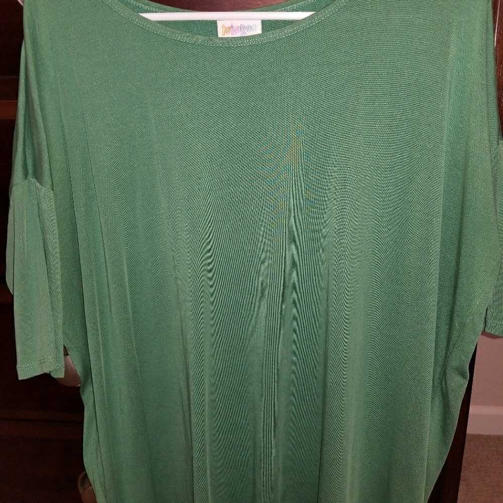 Medium solid green Irma Lularoe